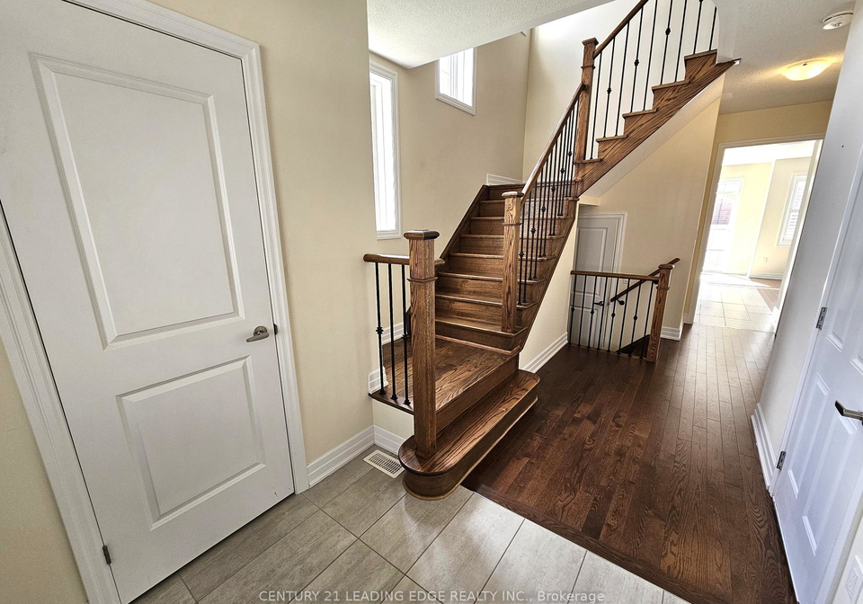 32-clear-spring-avenue-georgina-ontario-n12388963