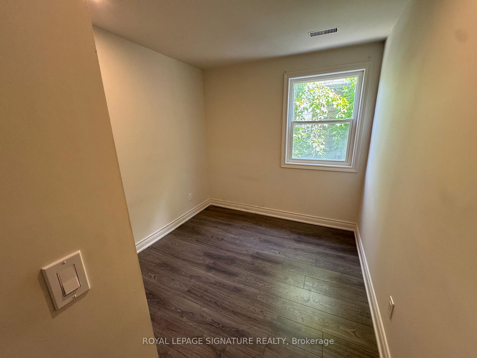 355-eagle-street-newmarket-ontario-n12391210