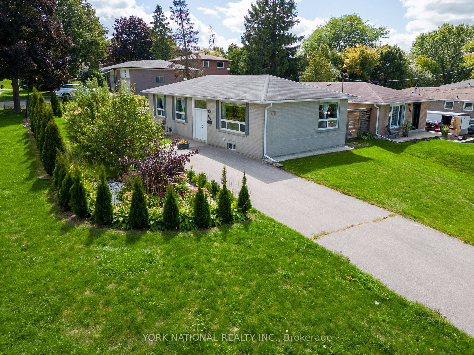 770-greenfield-crescent-newmarket-ontario-n12393209