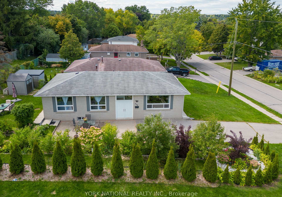 770-greenfield-crescent-newmarket-ontario-n12393209
