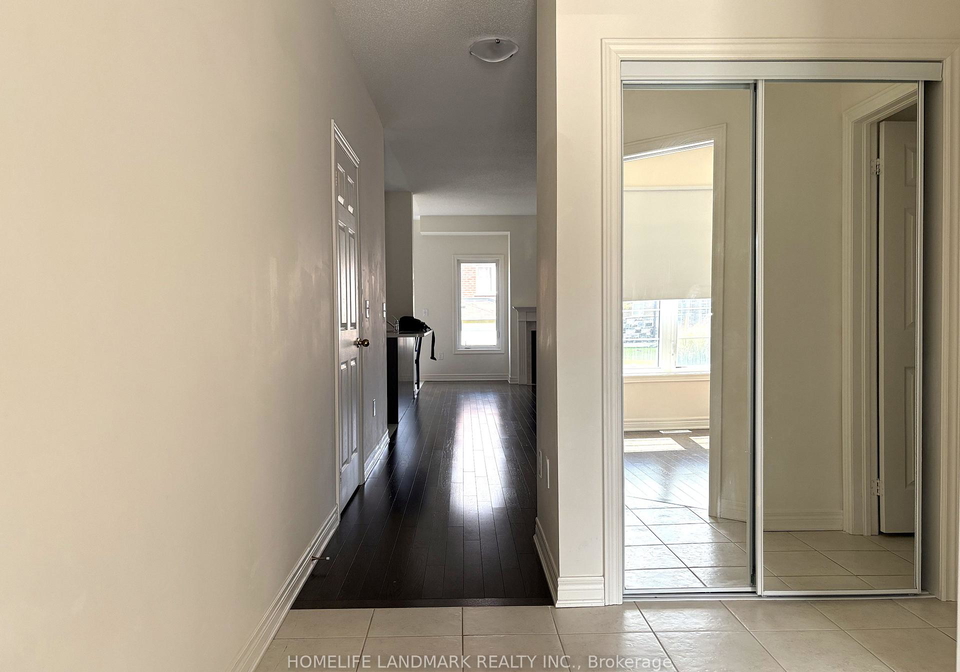 38-foxberry-road-east-gwillimbury-ontario-n12393352