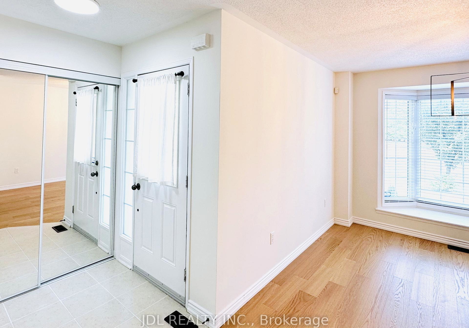 124-gas-lamp-lane-markham-ontario-n12395880