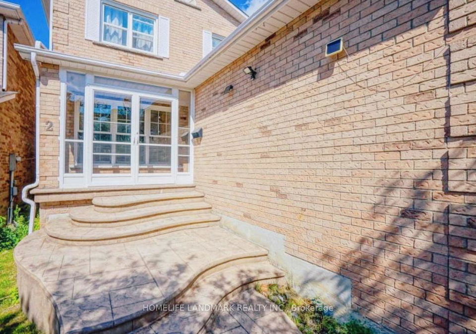 2-marion-crescent-markham-ontario-n12396015