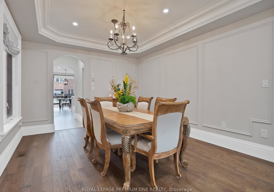 163-tonner-crescent-aurora-ontario-n12396145