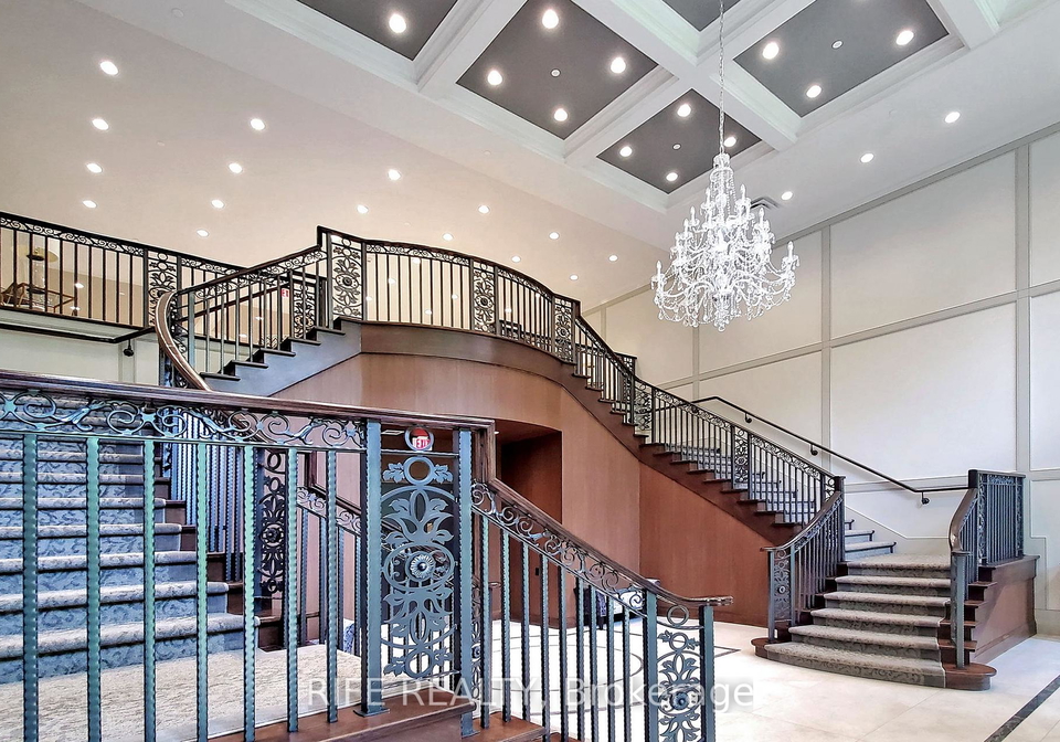 9909-pine-valley-drive-vaughan-ontario-n12396952