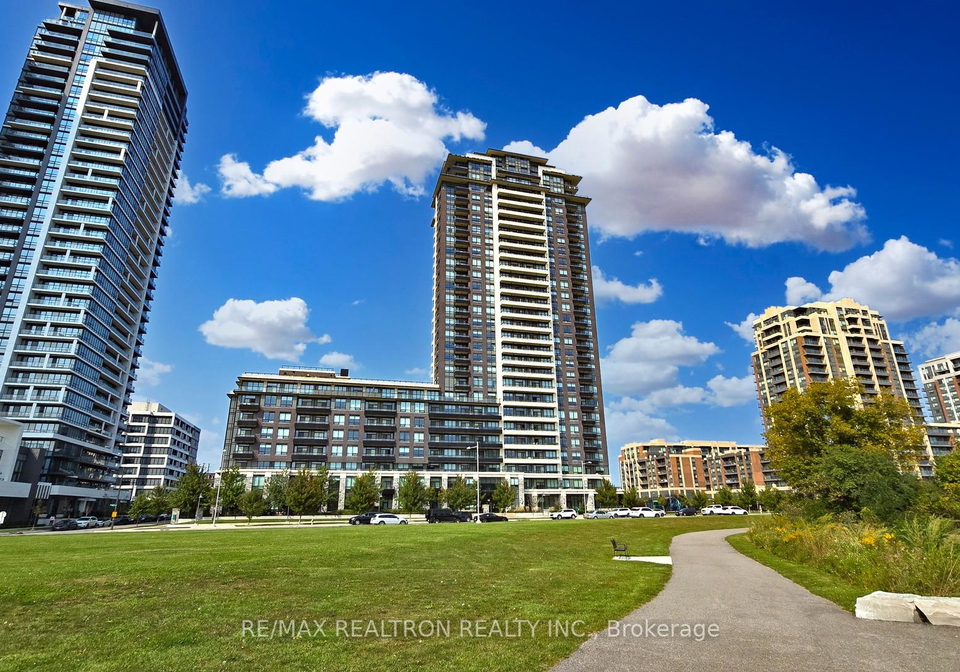 15-water-walk-drive-markham-ontario-n12397183