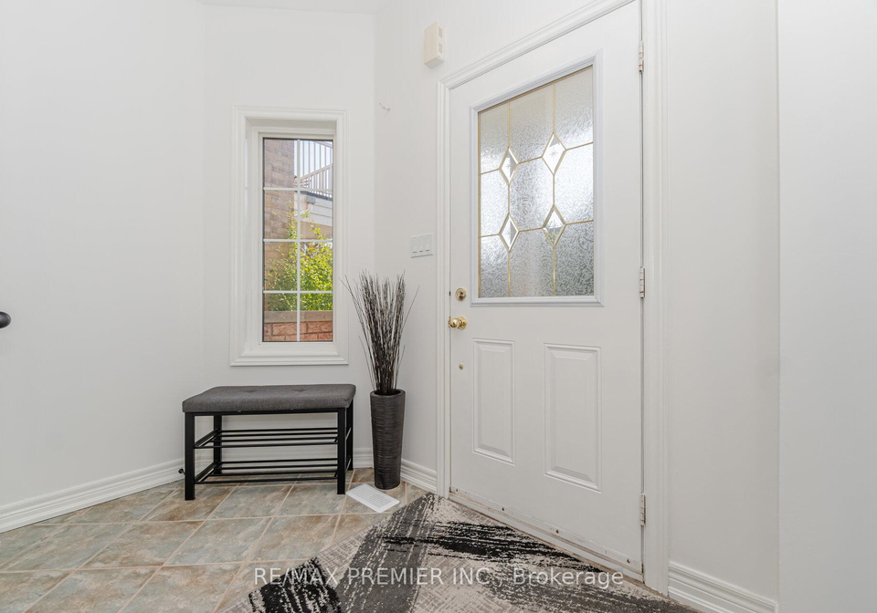 38-ozner-crescent-vaughan-ontario-n12398307