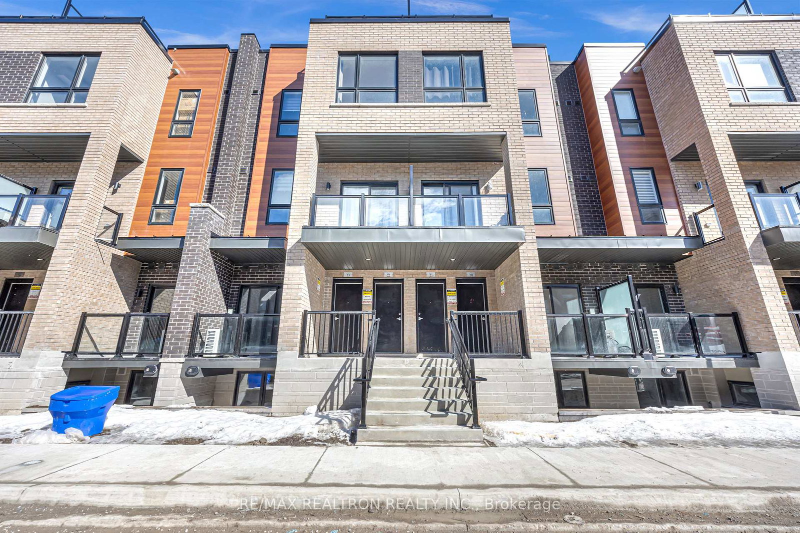20-lytham-green-circle-newmarket-ontario-n12398519