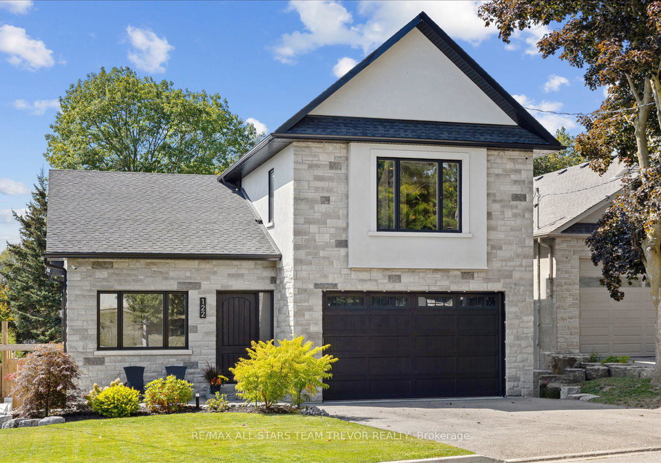 122-roxborough-road-newmarket-ontario-n12400072