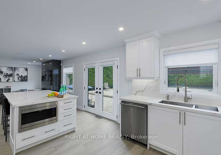 413-mathews-court-newmarket-ontario-n12401169