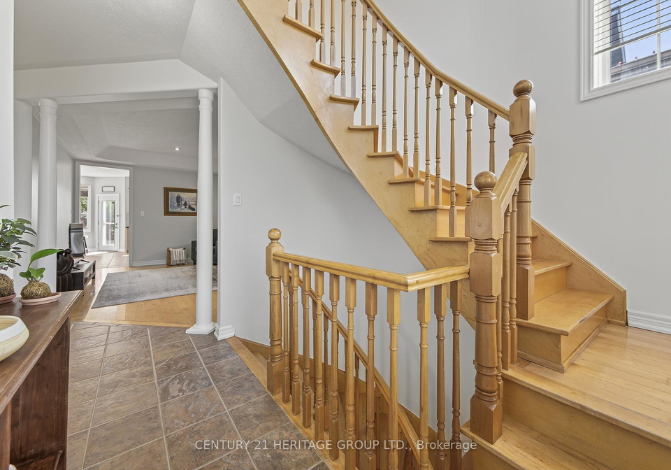 33-highland-terrace-bradford-west-gwillimbury-ontario-n12401175