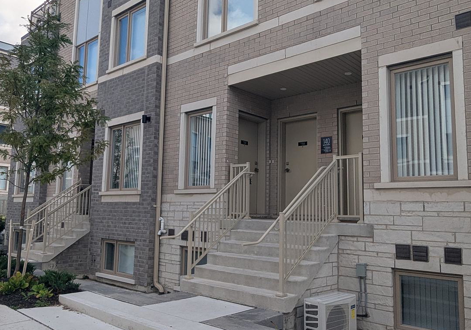 140-honeycrisp-crescent-vaughan-ontario-n12402255