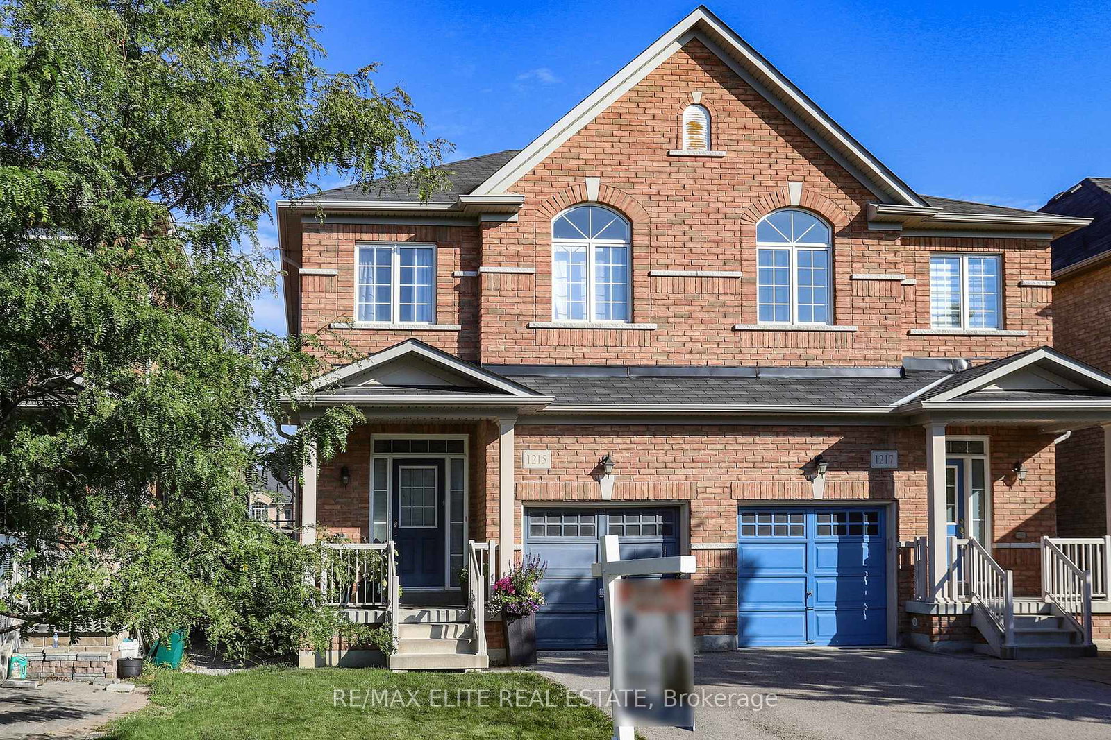 1215-mccron-crescent-newmarket-ontario-n12402524