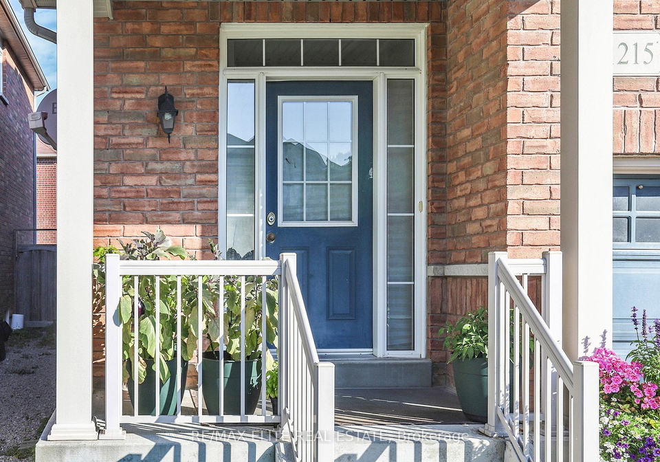1215-mccron-crescent-newmarket-ontario-n12402524