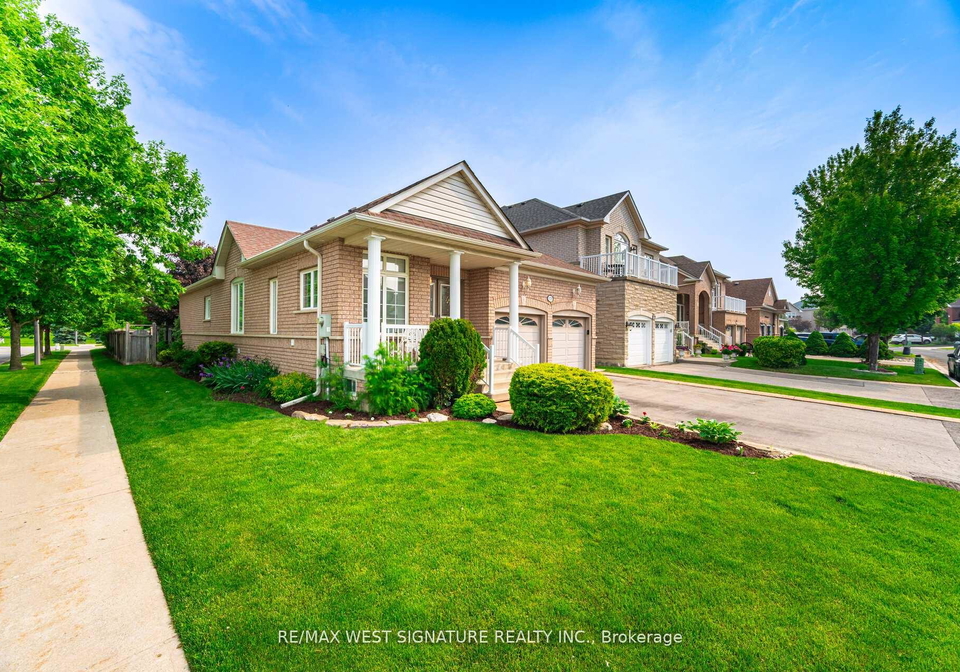 121-calera-crescent-vaughan-ontario-n12403313