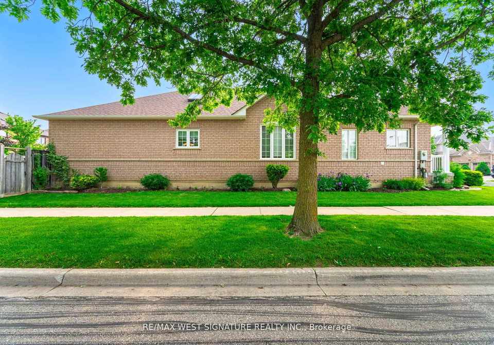 121-calera-crescent-vaughan-ontario-n12403313