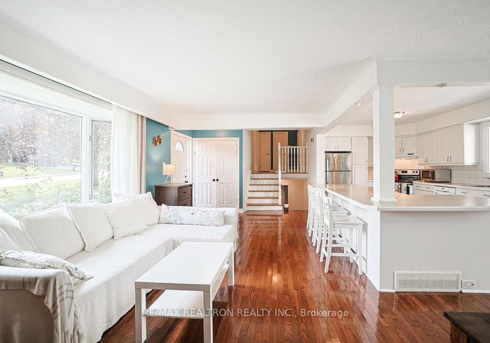 92-hamilton-drive-newmarket-ontario-n12403926