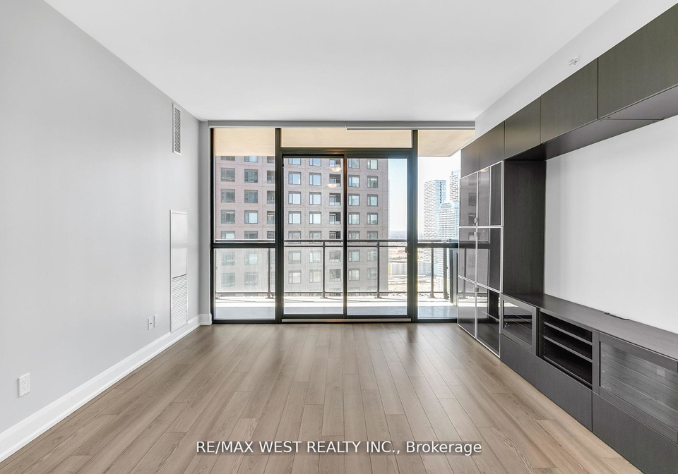 2910-highway-7-w-vaughan-ontario-n12404391