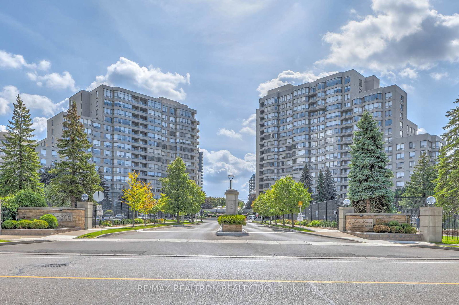11-townsgate-drive-vaughan-ontario-n12404747