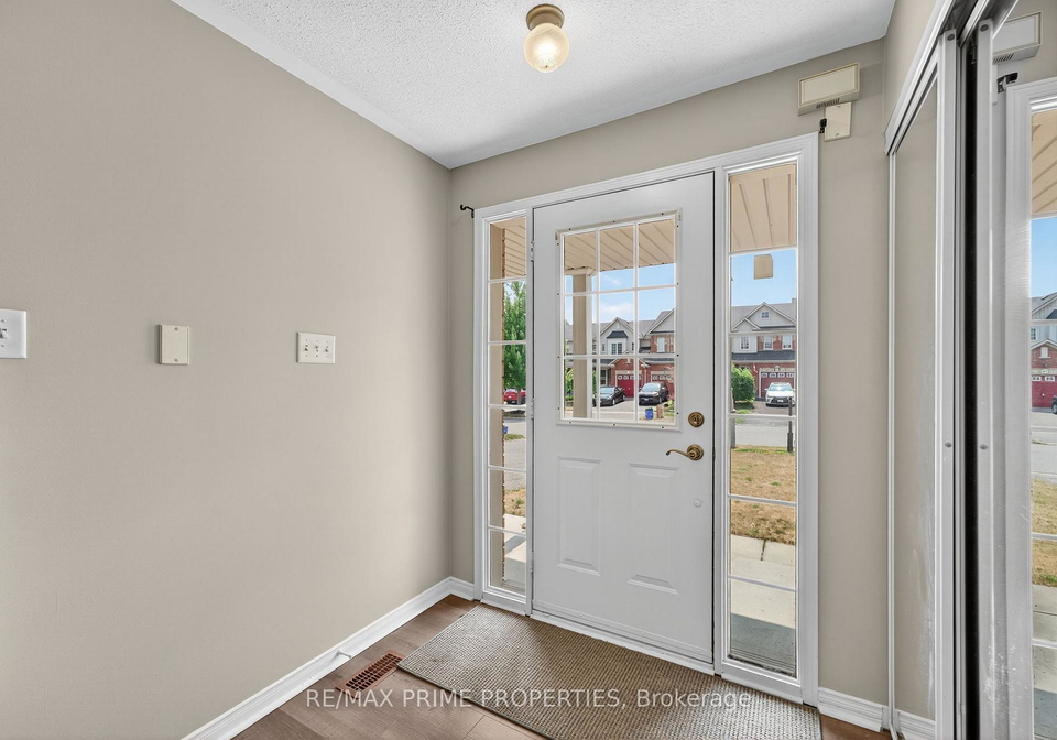 63-lilly-mckeowan-crescent-east-gwillimbury-ontario-n12404853