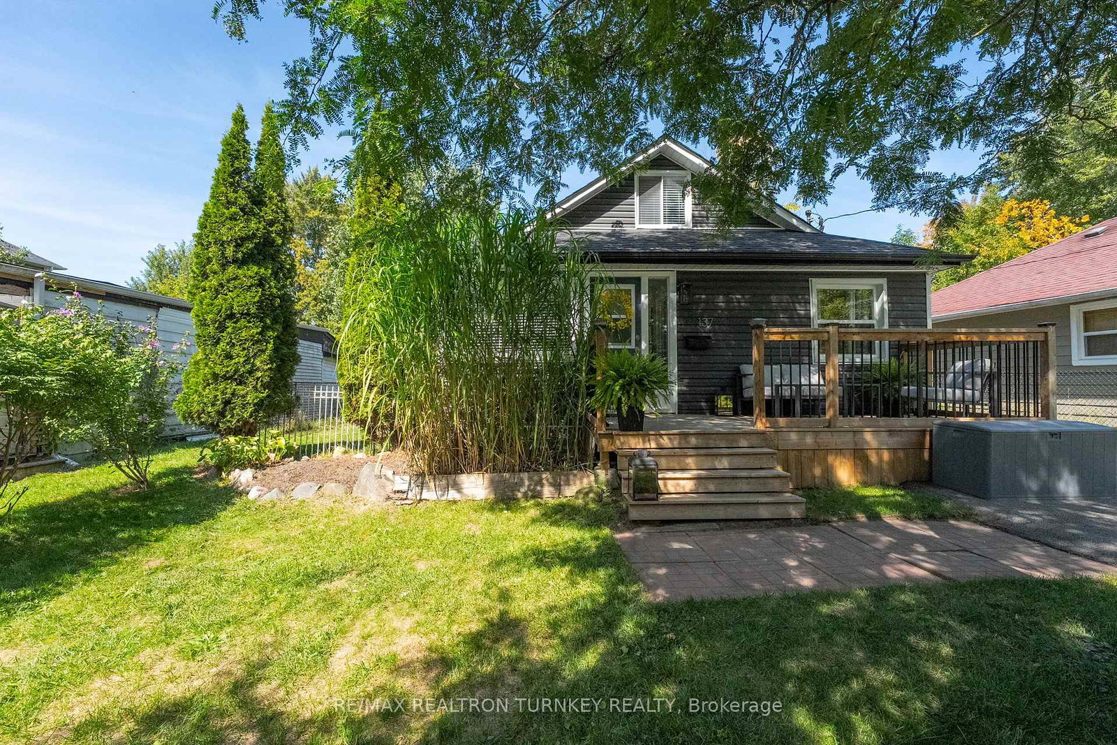 137-cooks-bay-drive-georgina-ontario-n12404947