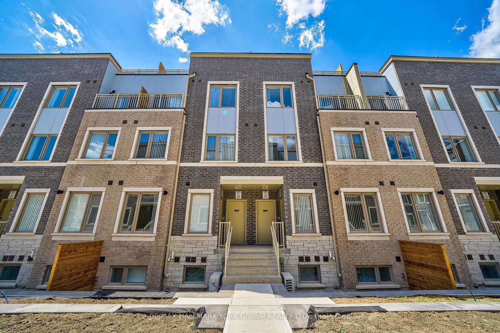 151-honeycrisp-crescent-vaughan-ontario-n12405429