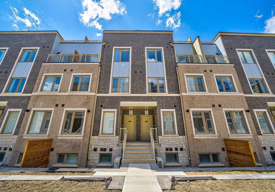 151-honeycrisp-crescent-vaughan-ontario-n12405429