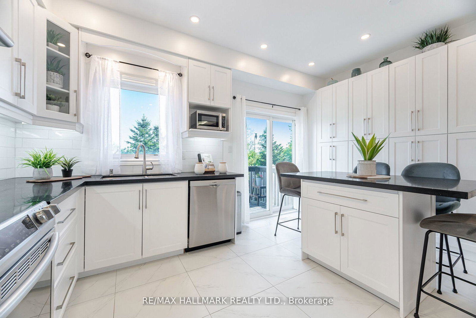 569-reeves-way-boulevard-whitchurch-stouffville-ontario-n12405825