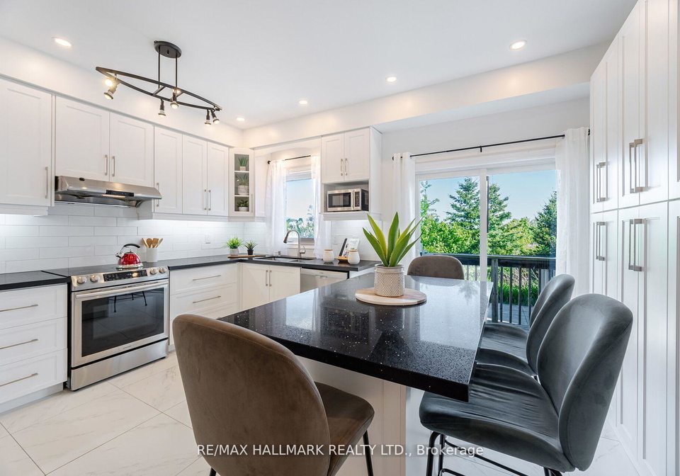 569-reeves-way-boulevard-whitchurch-stouffville-ontario-n12405825