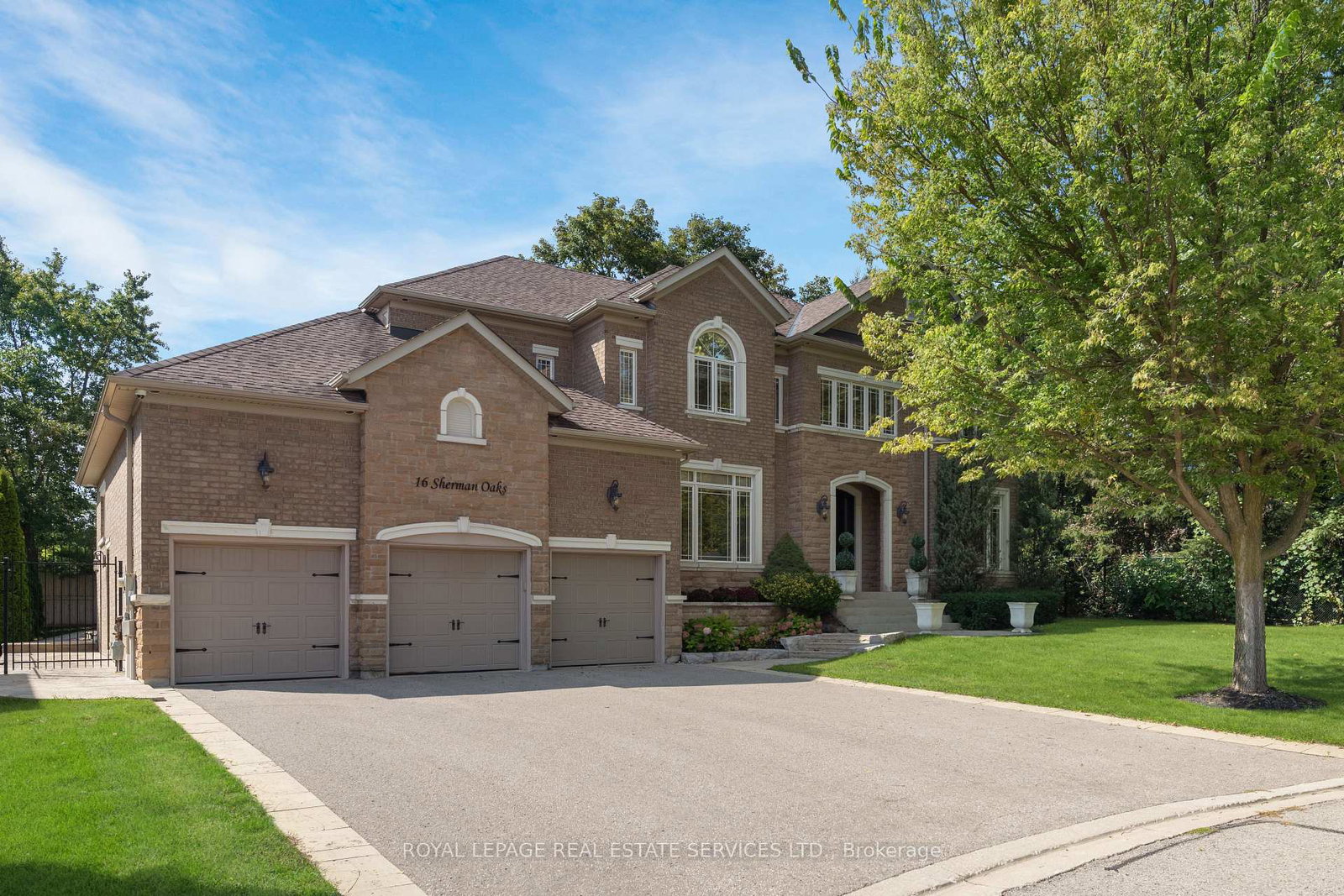 16-sherman-oaks-court-aurora-ontario-n12406401