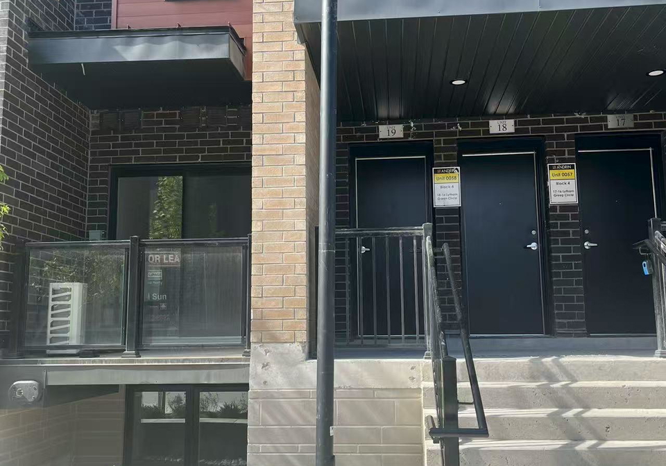 16-lytham-green-circle-newmarket-ontario-n12406889