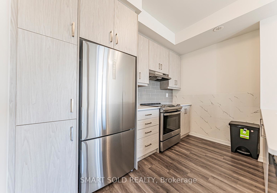 140-honeycrisp-crescent-vaughan-ontario-n12408285