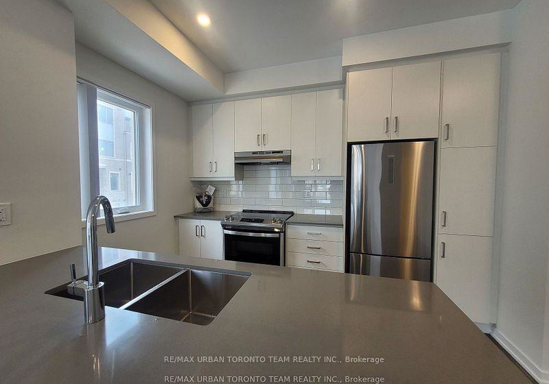 151-honeycrisp-crescent-vaughan-ontario-n12409160