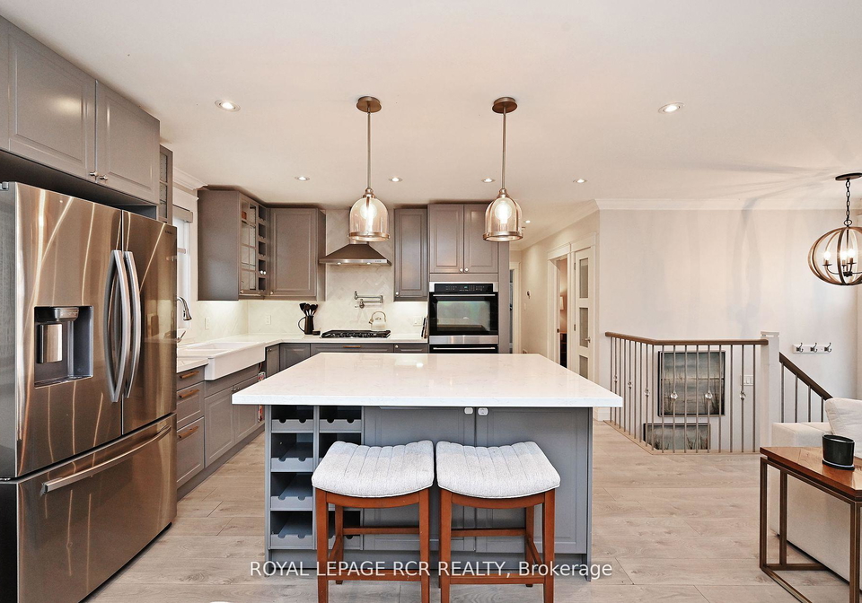 93-queen-street-newmarket-ontario-n12409614