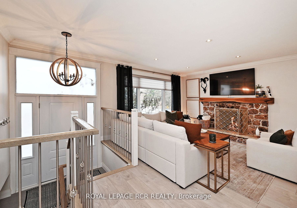 93-queen-street-newmarket-ontario-n12409614