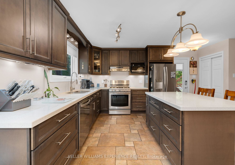 2049-mountbatten-avenue-innisfil-ontario-n12409658