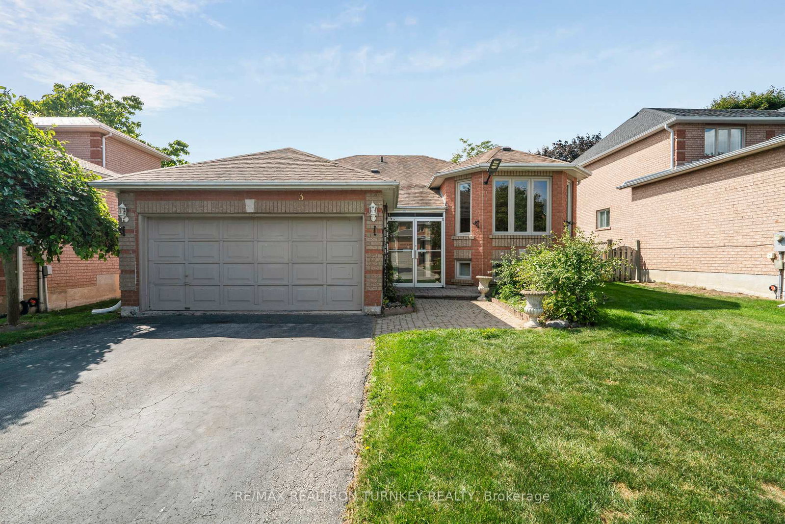 3-bronze-crescent-bradford-west-gwillimbury-ontario-n12410663