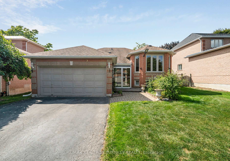3-bronze-crescent-bradford-west-gwillimbury-ontario-n12410663