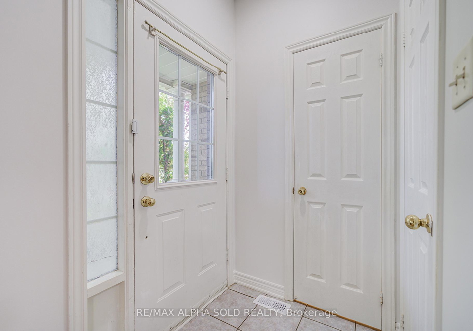 8-forestwood-street-richmond-hill-ontario-n12411098