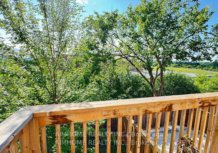 105-gordon-circle-newmarket-ontario-n12411100
