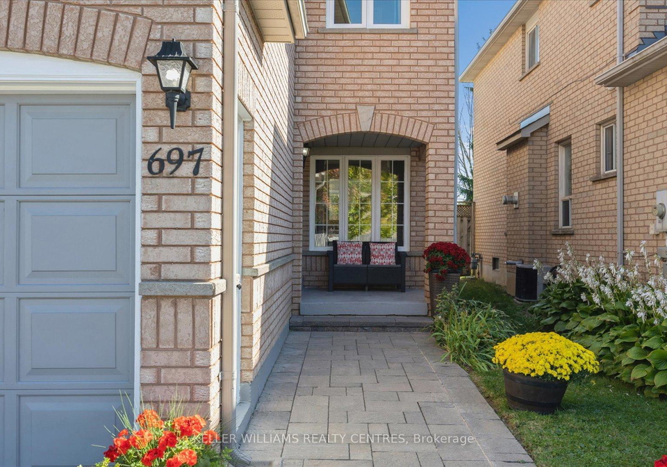 697-walpole-crescent-newmarket-ontario-n12411111