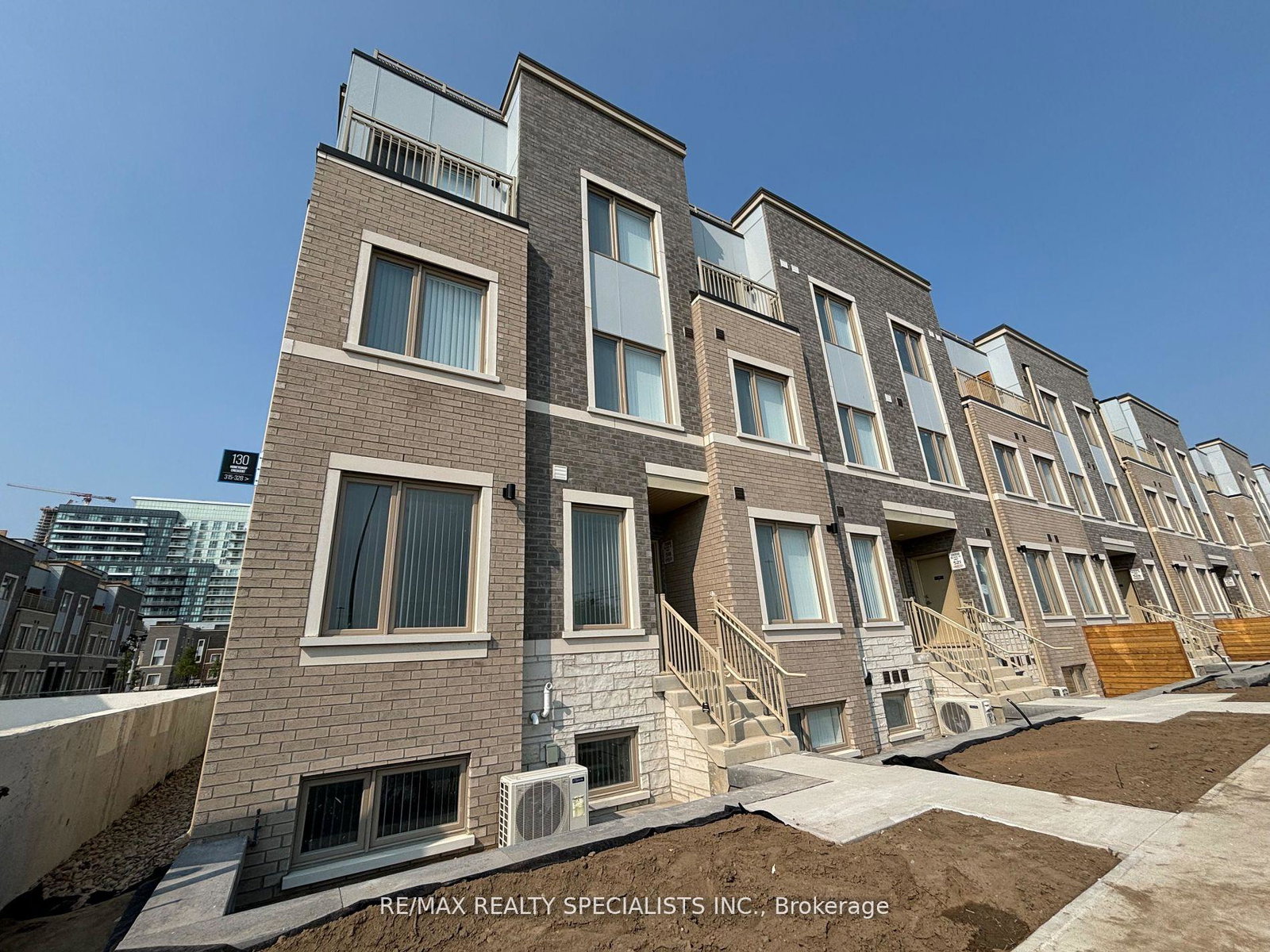 130-honeycrisp-crescent-vaughan-ontario-n12411676