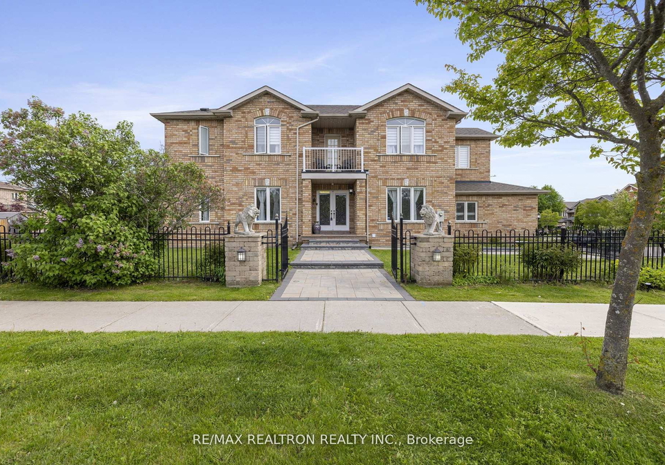 1-emily-court-richmond-hill-ontario-n12412348