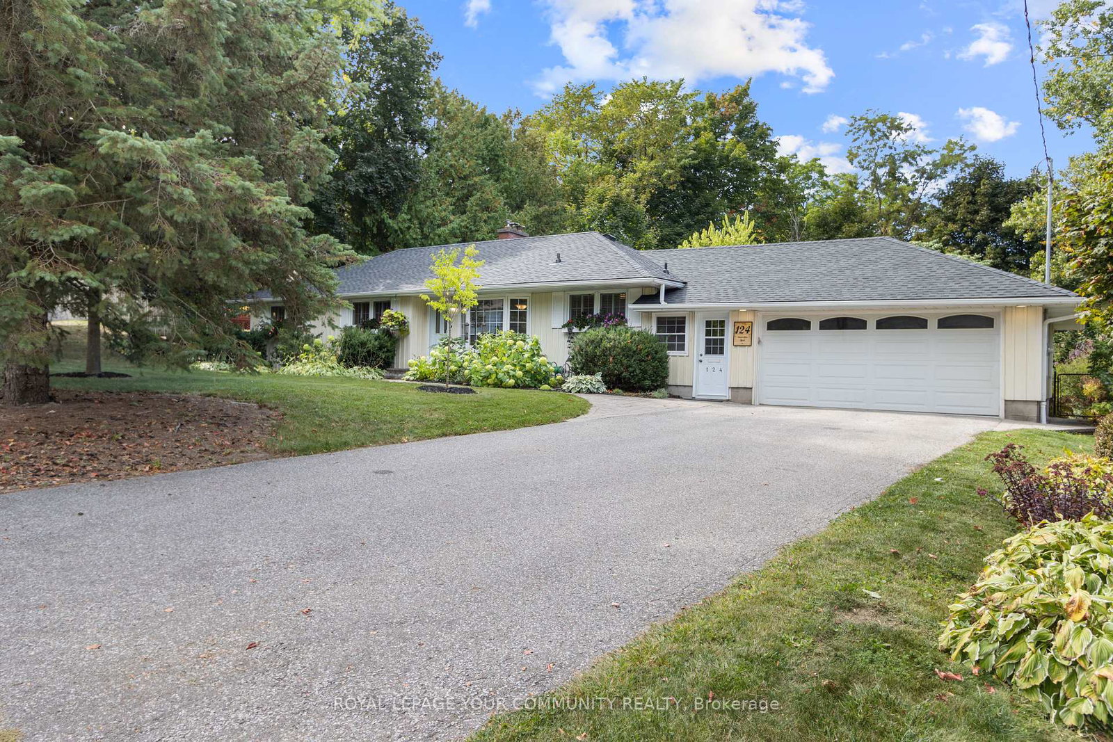 124-forest-glen-road-newmarket-ontario-n12412637
