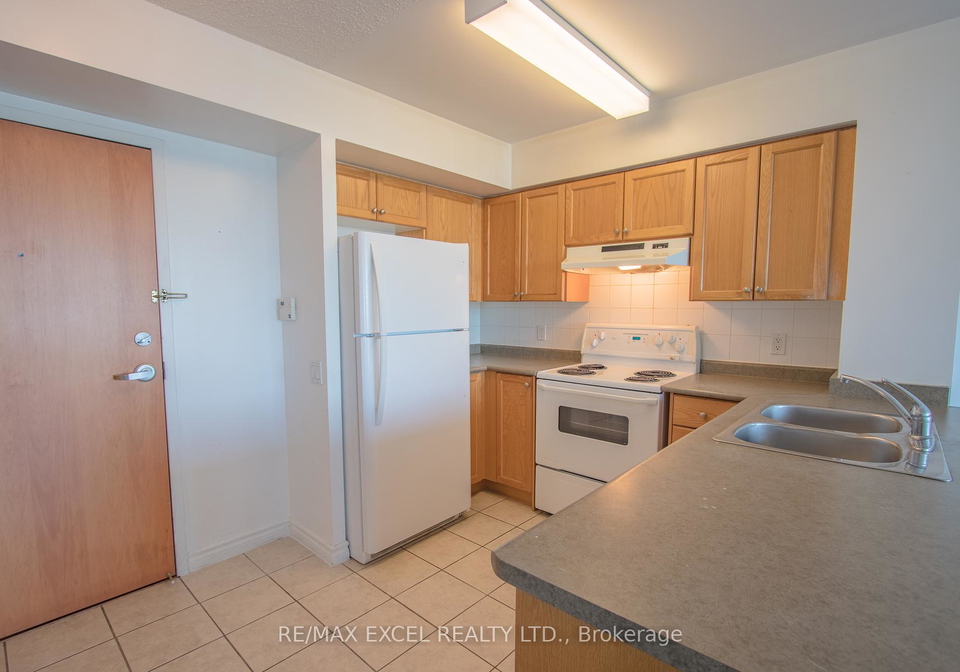 9017-leslie-street-richmond-hill-ontario-n12412956