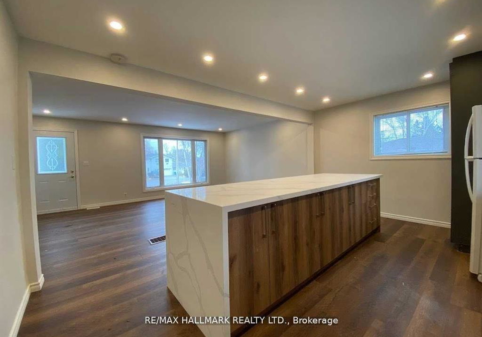 1015-lebanon-drive-innisfil-ontario-n12413257