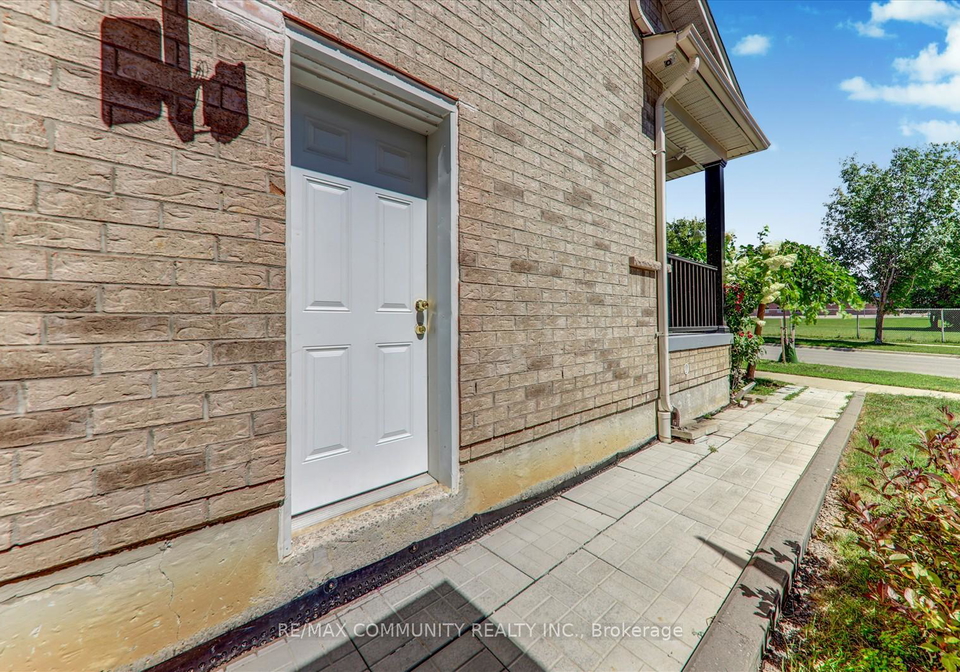 138-west-lawn-crescent-whitchurch-stouffville-ontario-n12413380