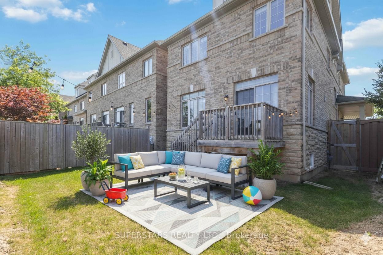 70-living-crescent-markham-ontario-n12413446