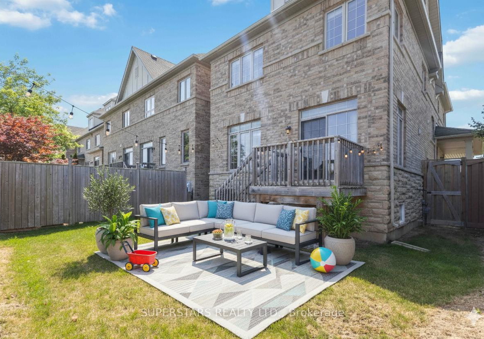 70-living-crescent-markham-ontario-n12413446