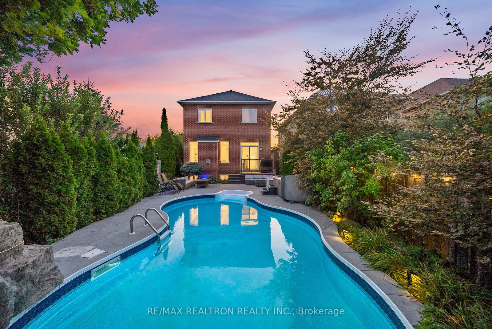 565-thornhill-woods-drive-vaughan-ontario-n12413747